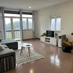 Holiday home Casa De Casarelhos Al- T2 - Ac - Terraco - Bbq - 