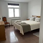 Holiday home Casa De Casarelhos Al- T2 - Ac - Terraco - Bbq - 