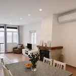 Holiday home Casa De Casarelhos Al- T2 - Ac - Terraco - Bbq - 