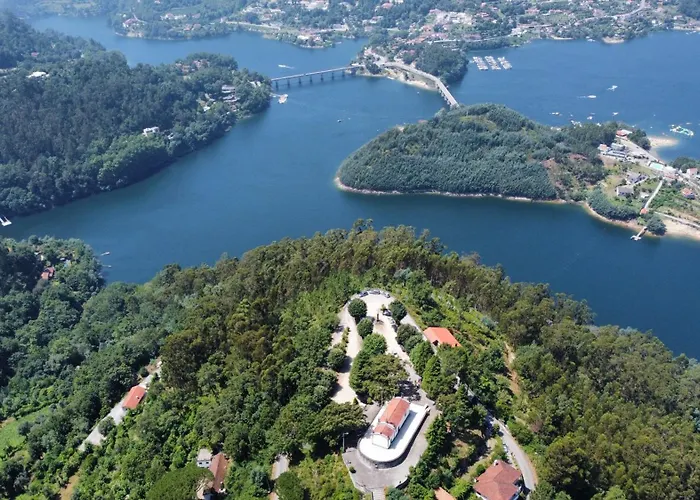 Dom wakacyjny Casa De Casarelhos T2 Com Lareira - Ac - 