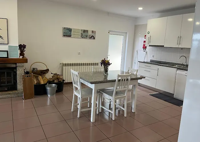 Dom wakacyjny Casa De Casarelhos T2 Com Lareira - Ac - 