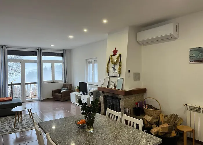 Casa De Casarelhos T2 Com Lareira - Ac - 